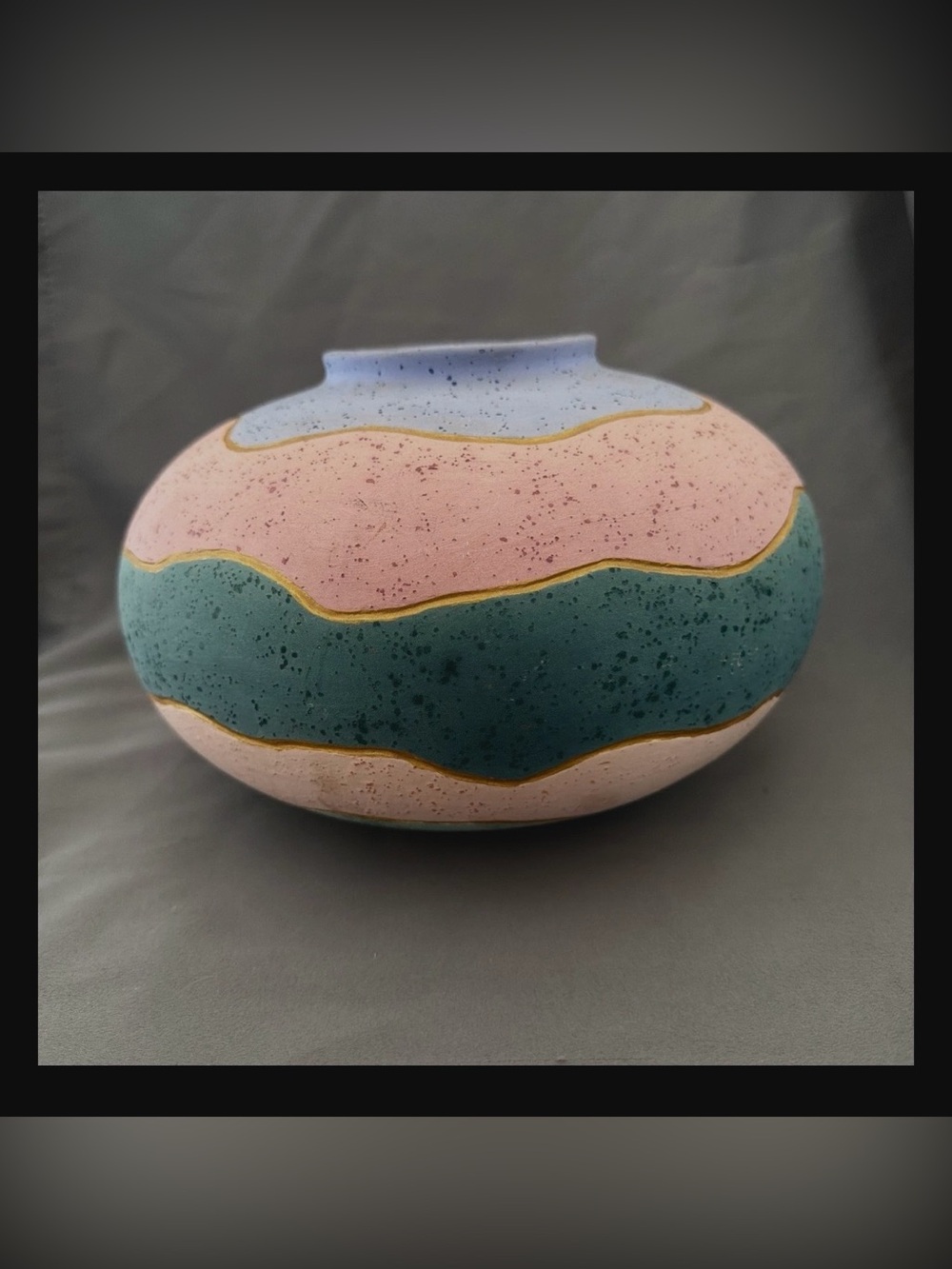 Vintage Large Southwest Pottery Round Ceramic Vase Gold Trim EUC
